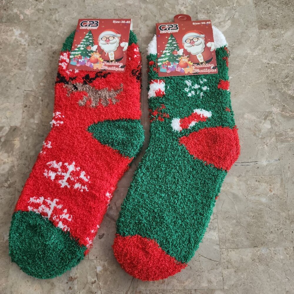 Women's Colorful Christmas Fluffy Socks (2pk)